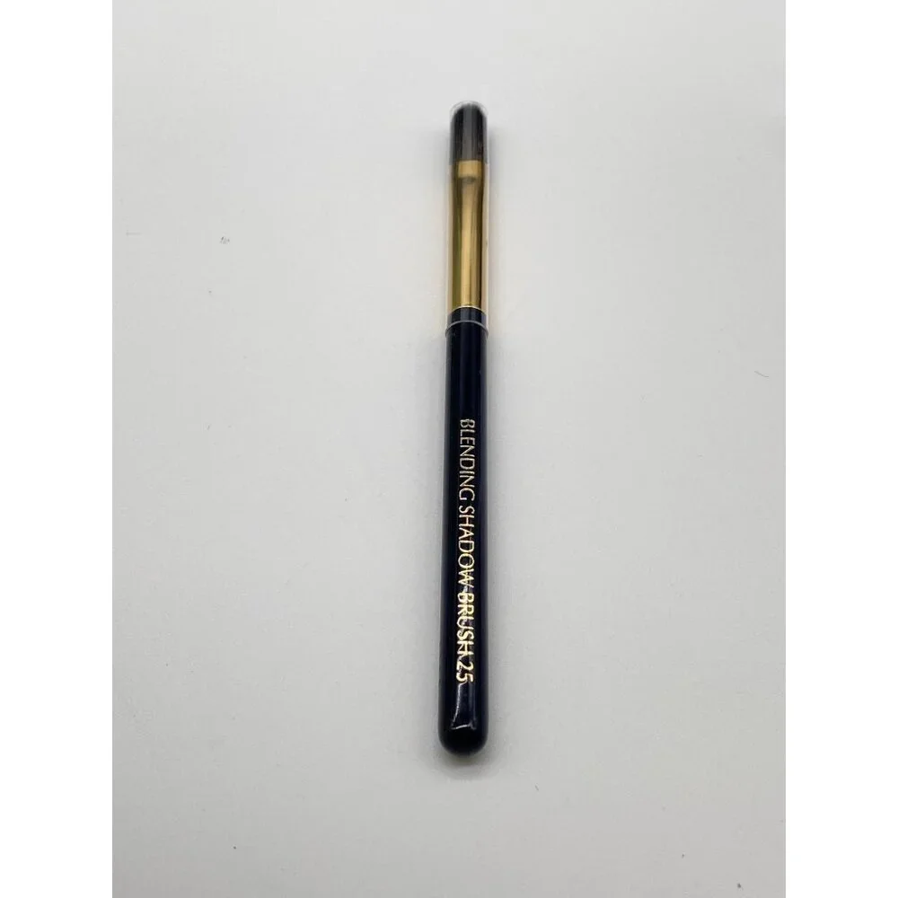 Estee Lauder Blending Shadow Brush 25
